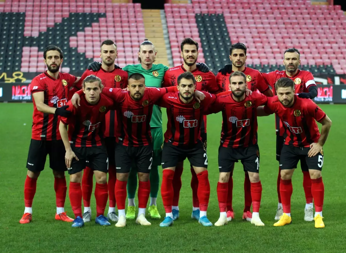 Eskişehirspor\'a -6 ve 2 dönem transfer yasağı geliyor