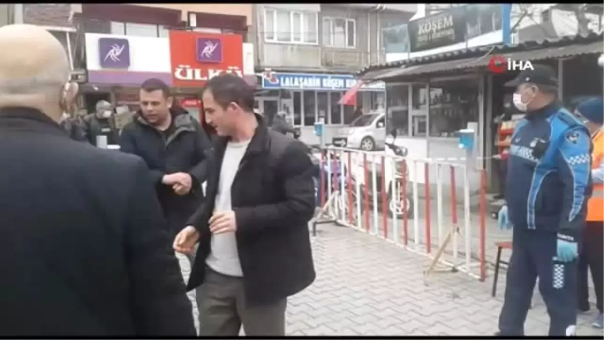 Zabıta ekipleri pazar yerine maskesiz girişlere izin vermedi