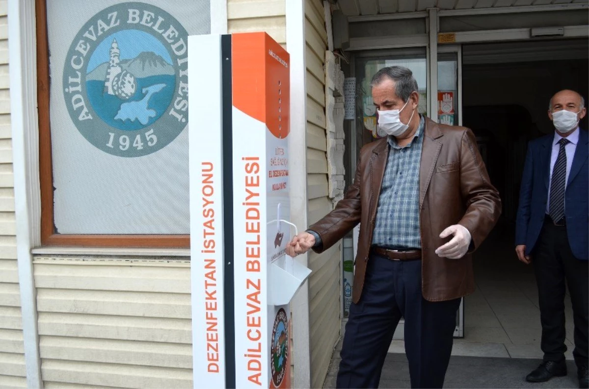 Adilcevaz Belediyesinden el dezenfekte istasyonu
