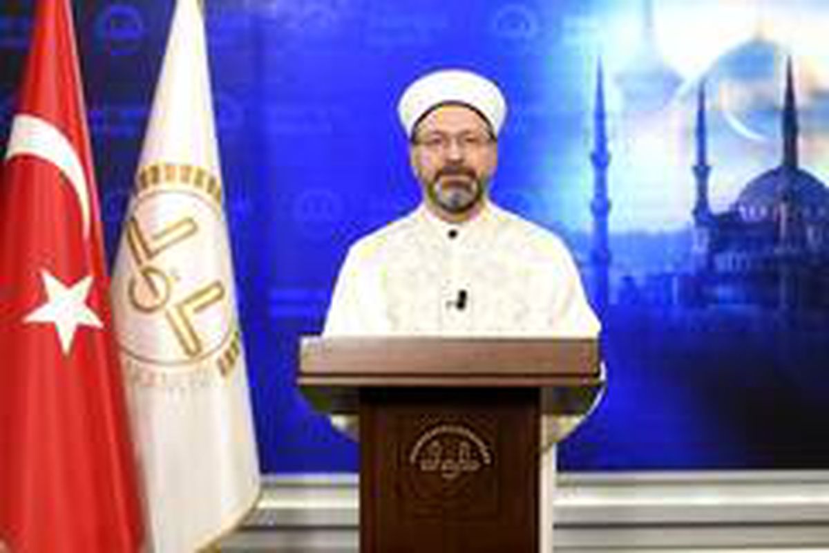 Diyanet İşleri Başkanı Erbaş\'tan \'Berat Gecesi\' mesajı