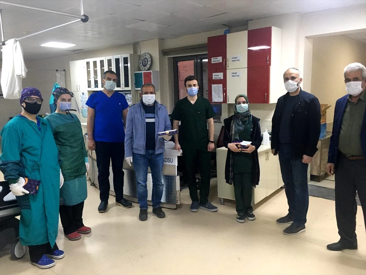Konya\'da sağlık çalışanlarına "Gümüşhane Pestili" ikram edildi