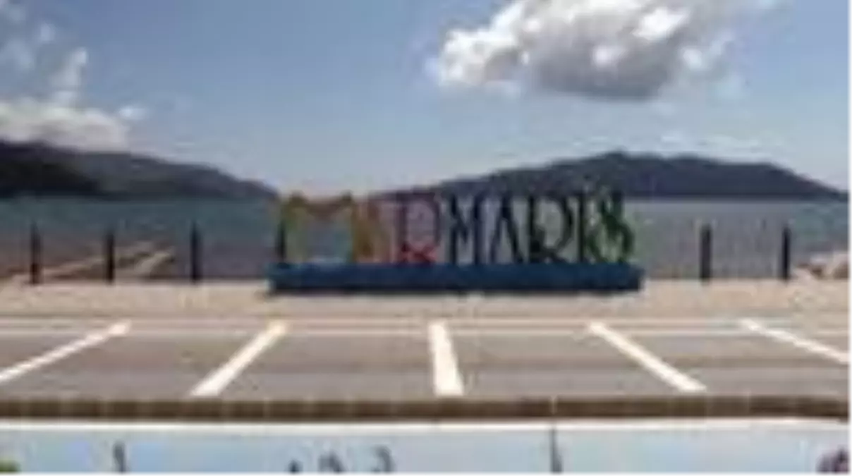 Marmaris Kaymakamı Aksoy, makam odasını Vefa Sosyal Destek Grubu\'na tahsis etti