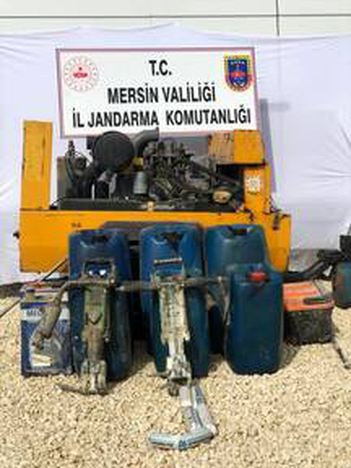 Mersin\'de hazine arazisinde patlayıcı ile tarla açmak isteyen 3 kişi yakalandı