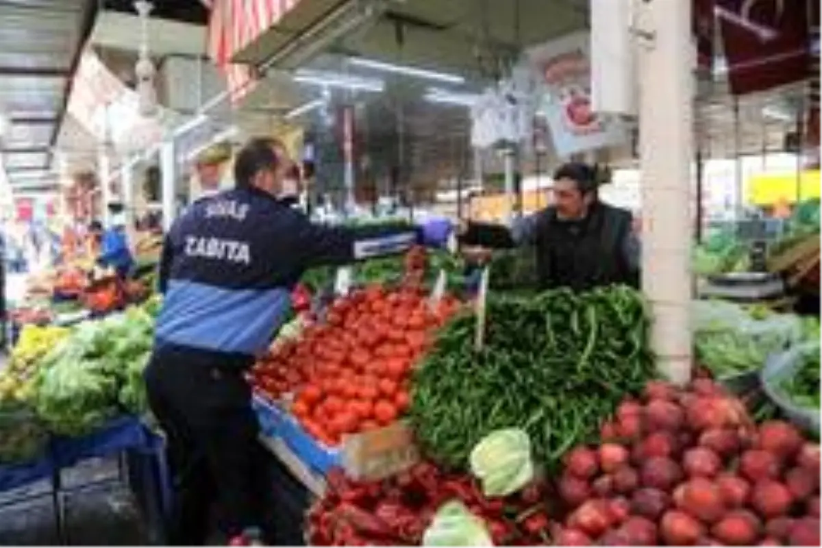 Ücretsiz maske dağıtıldı