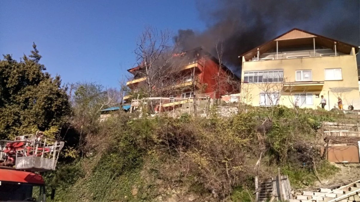 Zonguldak\'ta yangın: 2 daire kullanılamaz hale geldi
