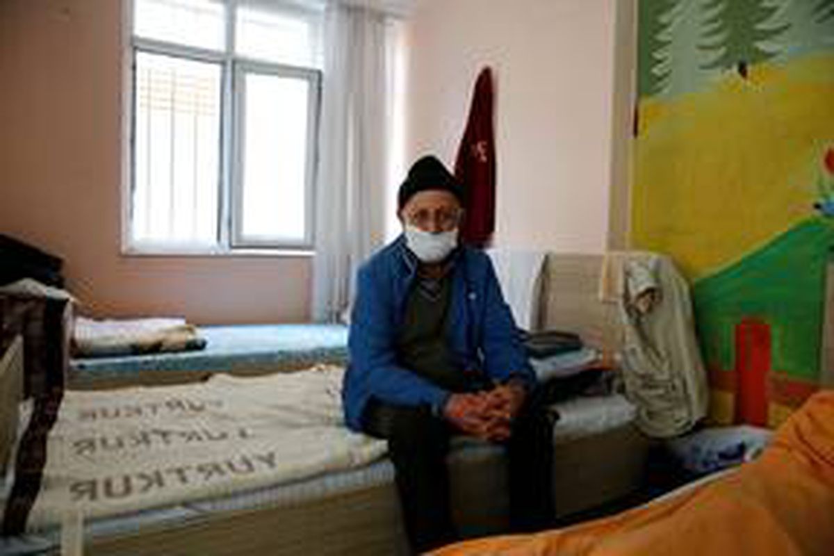 Antalya\'da ihtiyaç sahiplerine barınma imkanı
