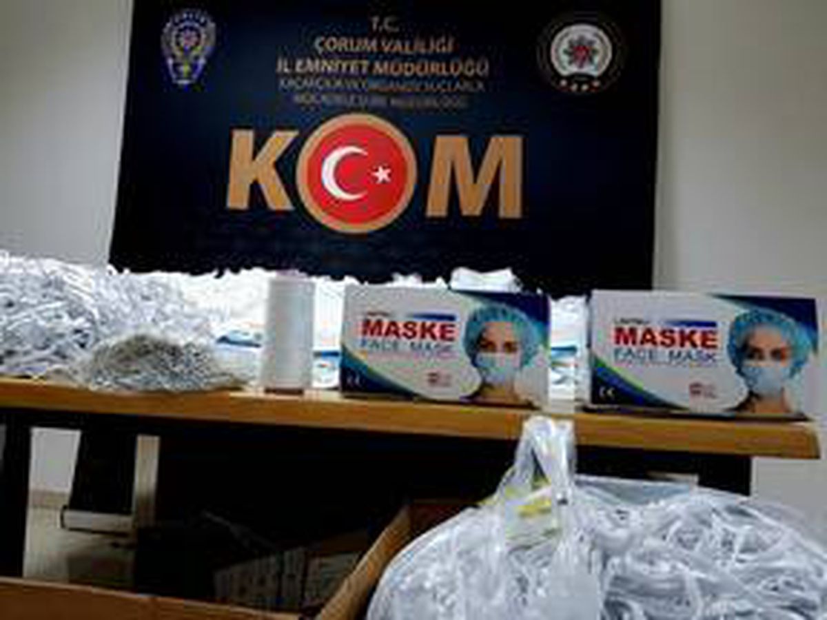 Çorum\'da izinsiz üretilen maskelere el konuldu