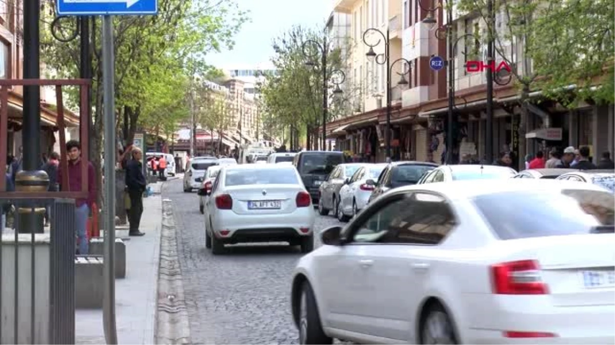 Diyarbakır\'ın tarihi ilçesi Sur\'a araç girişi kısıtlaması