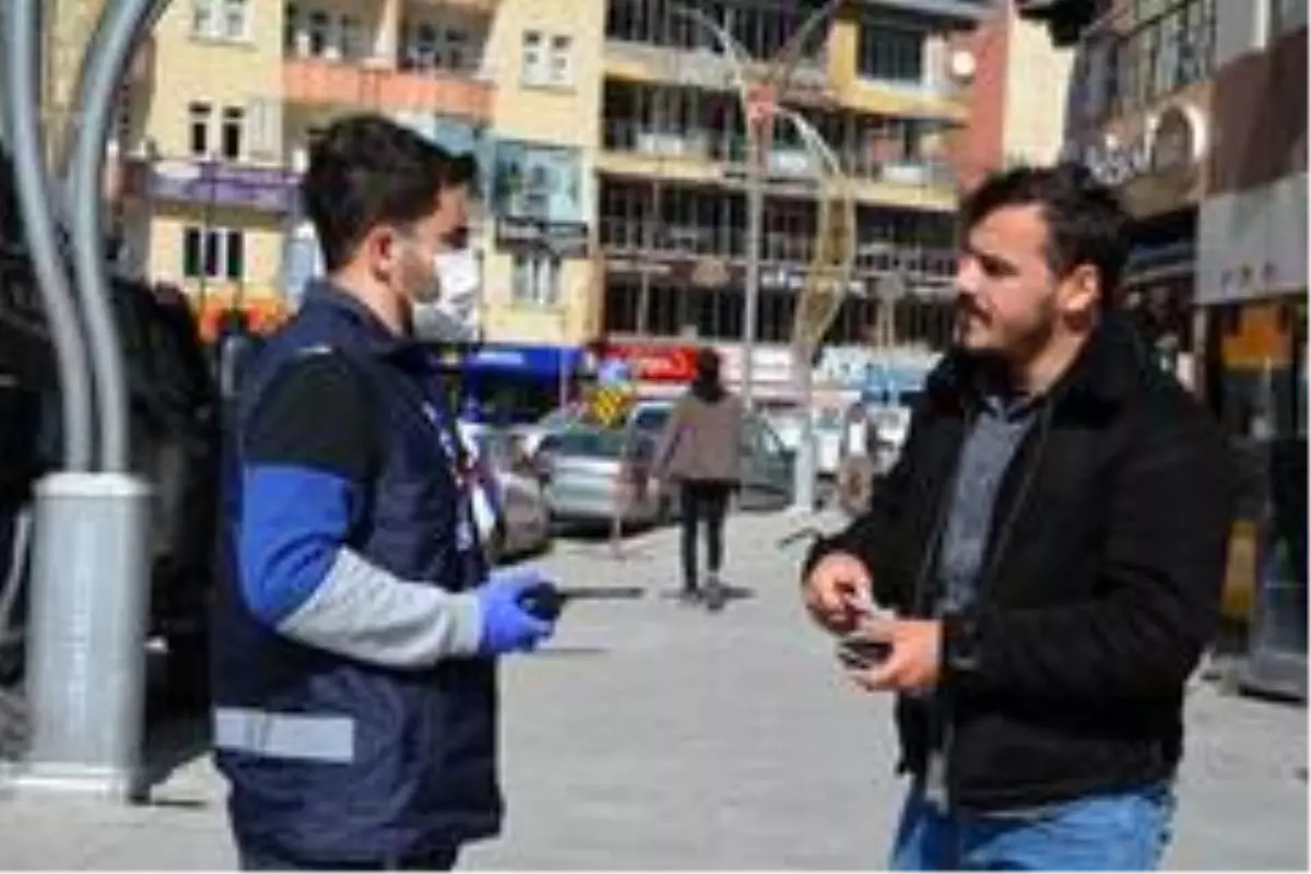 Hakkari polisinin korona virüs denetim sürüyor