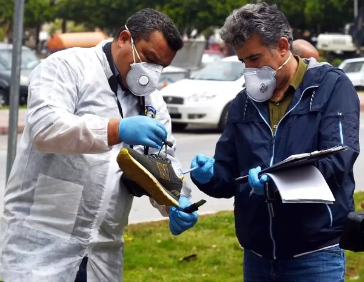 Polisi gören hırsız, çaldığı süpürgeyi bırakıp kaçtı