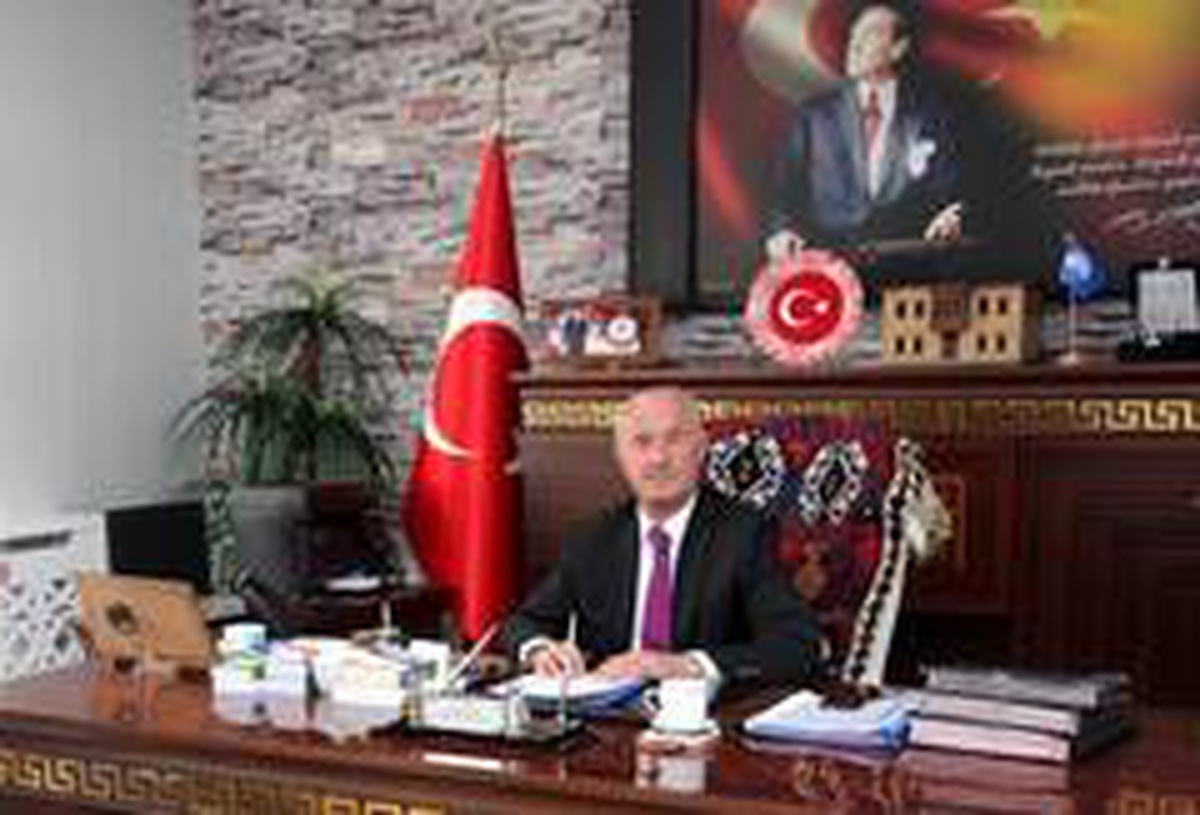 Başkan Akman\'dan \'Polis Haftası ve 10 Nisan Polis Günü\' mesajı