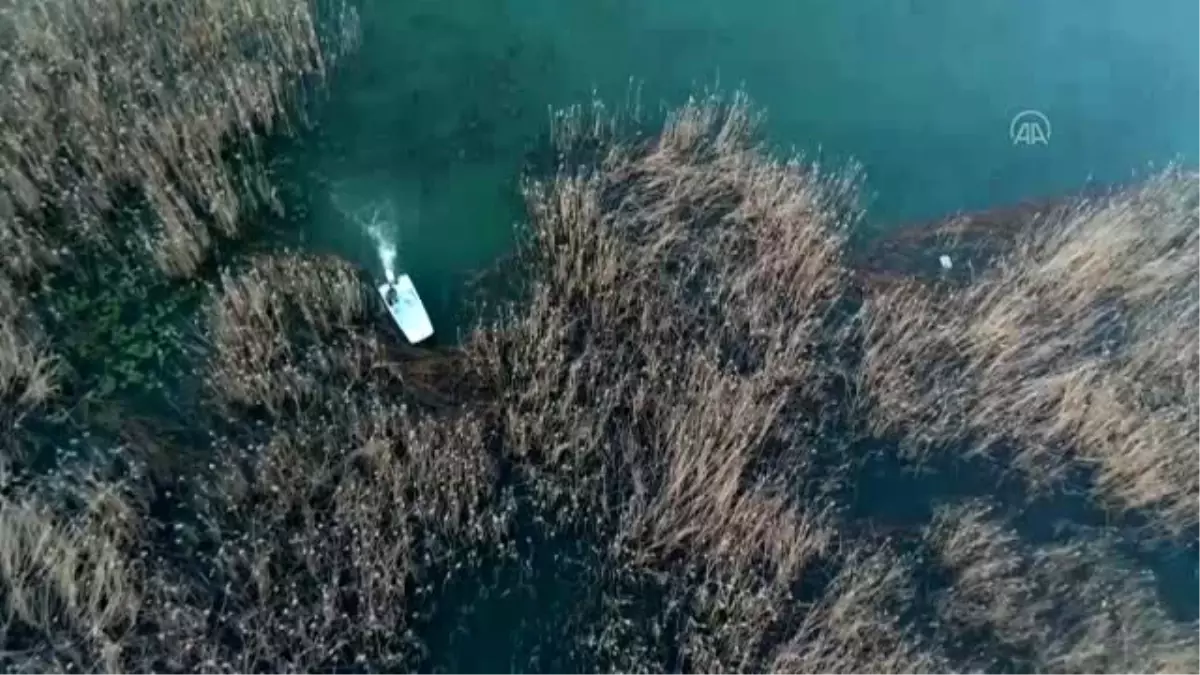 Beyşehir Gölü\'nde yasak dönemde avlanmaya karşı drone ile denetim