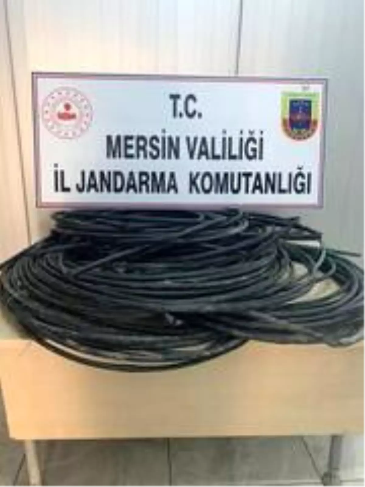 Damlama borularını çalan hırsızlar yakalandı