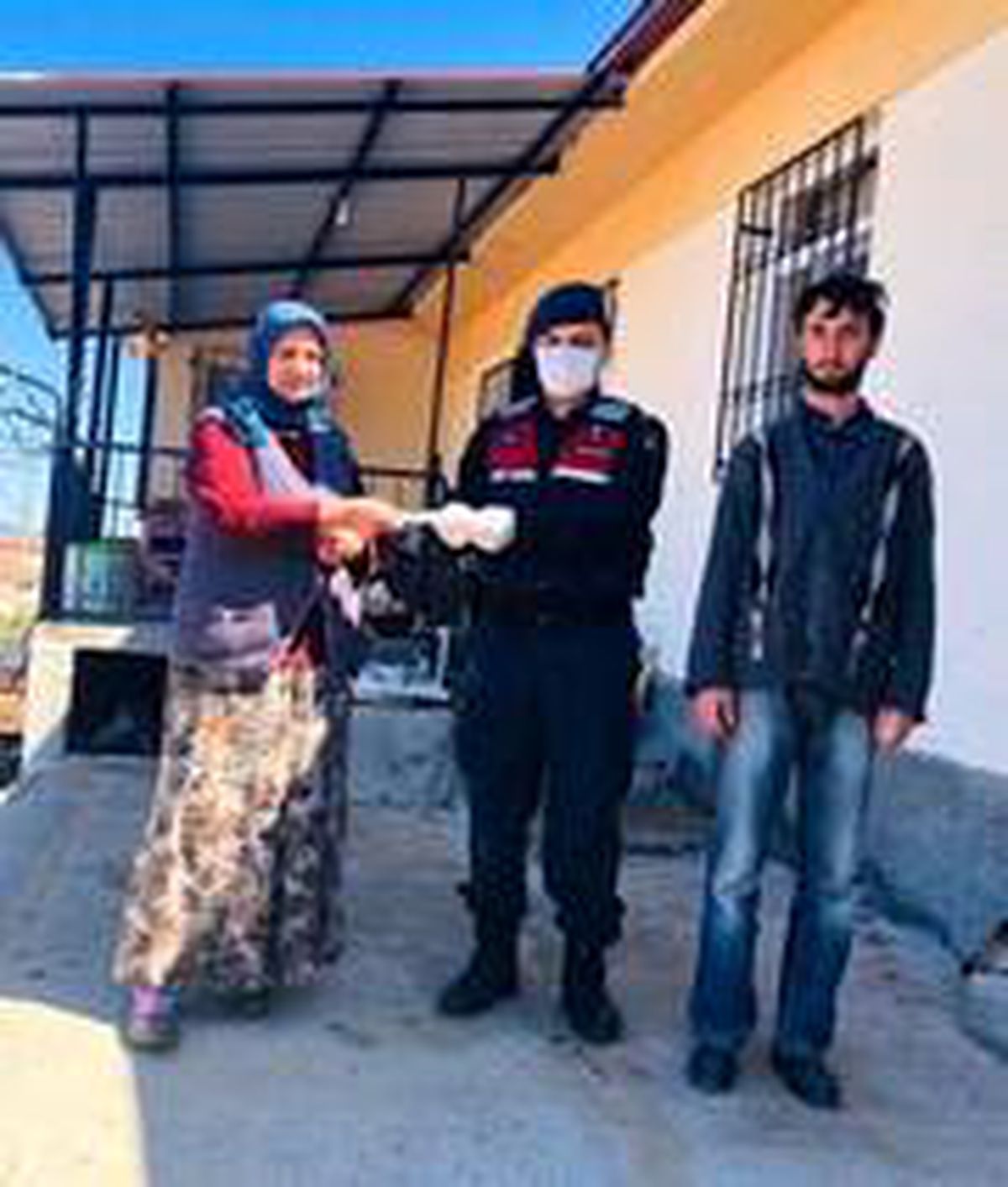 Karantina yaşlı kadının bağışını durduramadı