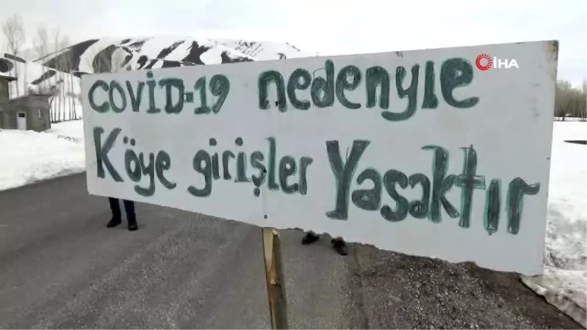 Köylülerden Kovid 19 nöbeti... Çeşmeyi köyün dışına alıp, köyü giriş çıkışlara kapattılar