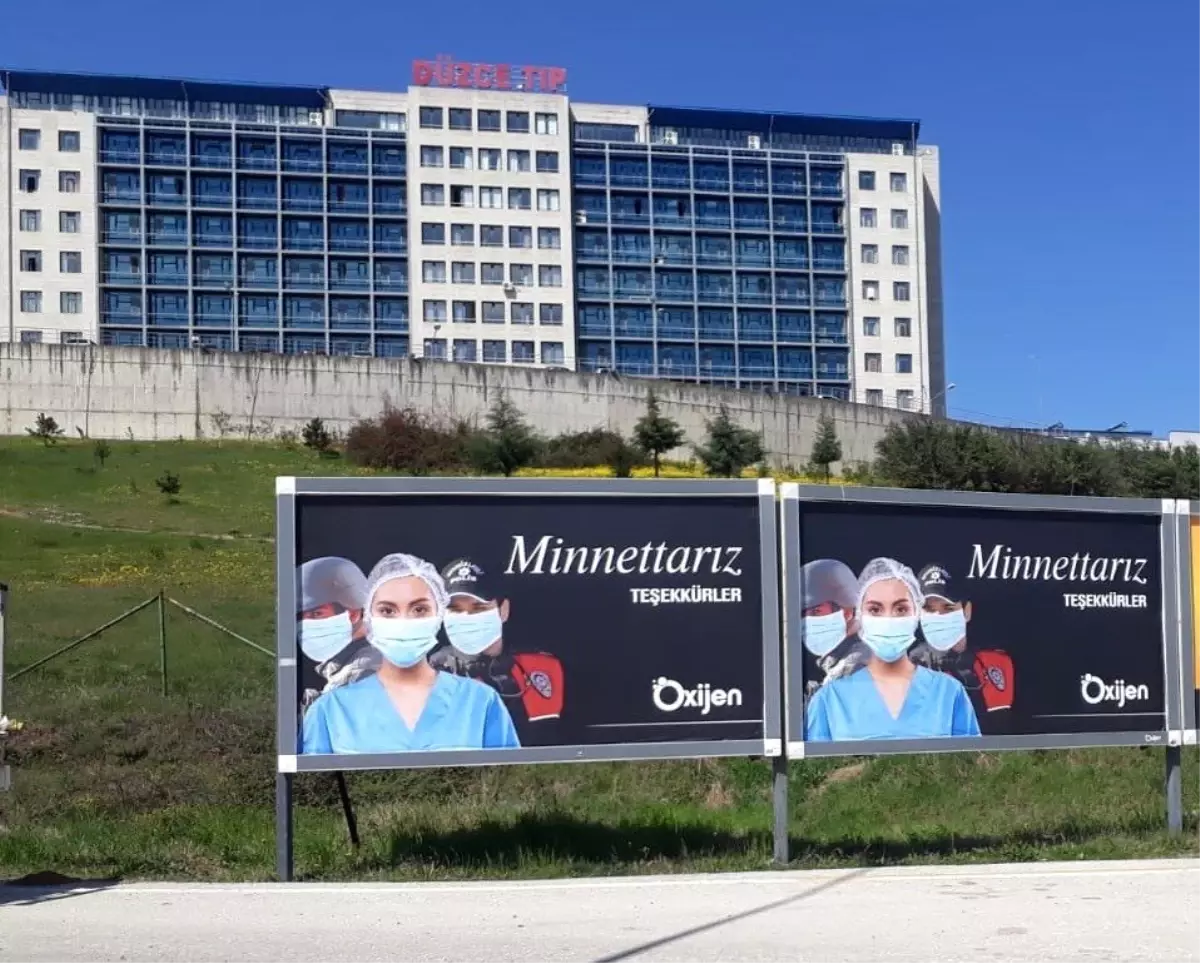 Oxijen\'den korona savaşçılarına billboardlu teşekkür