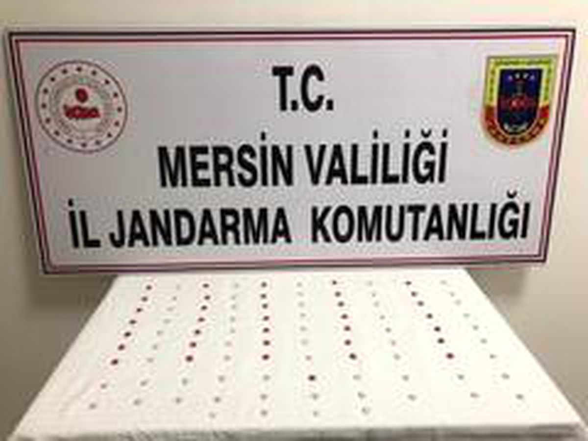 Şüpheli şahsın üzerinde 94 adet uyuşturucu hap ele geçirildi