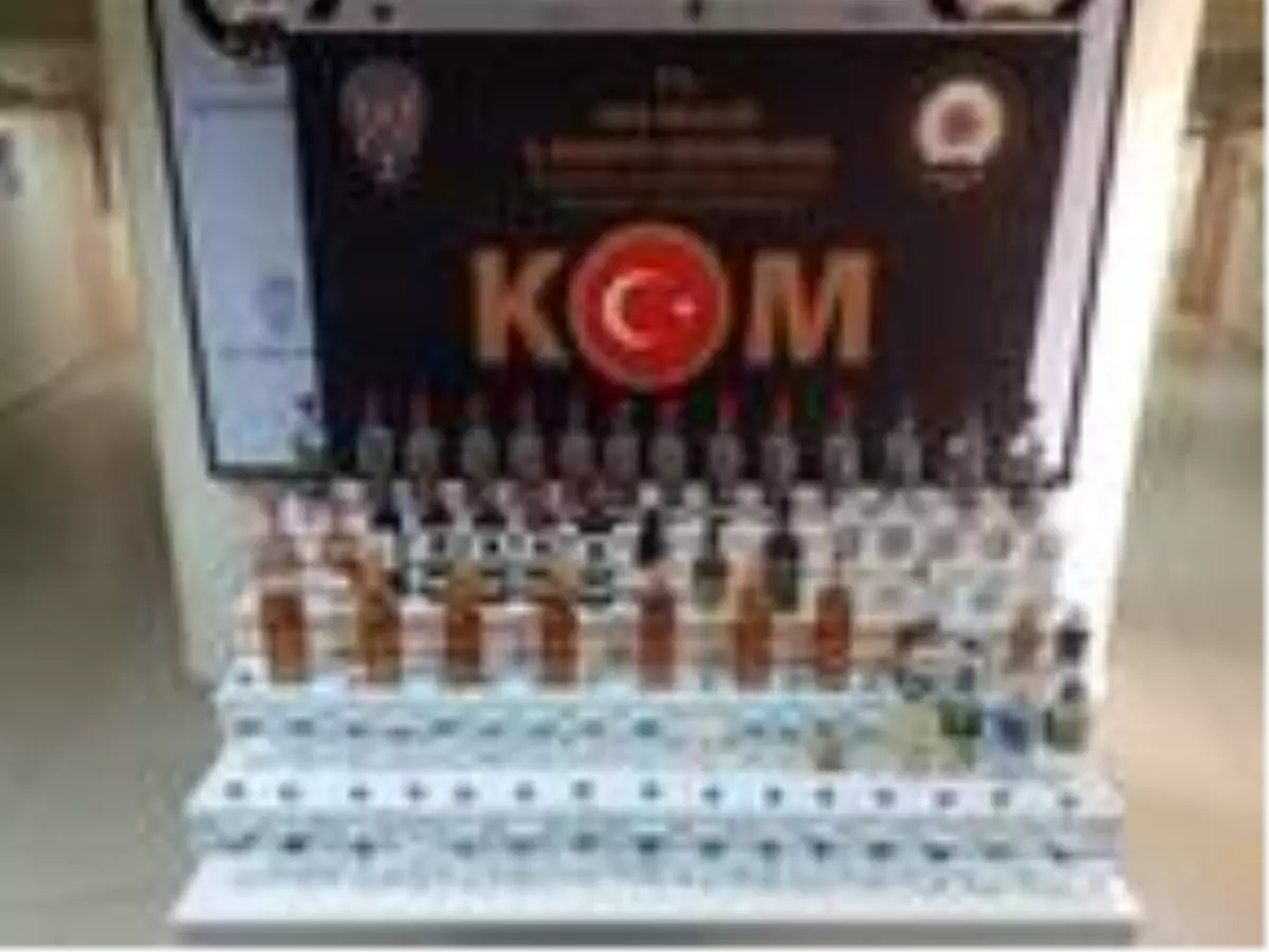 Van\'da iş yerine baskın; 73 şişe kaçak içki bulundu