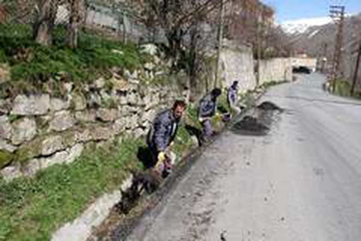 Yağmur suyu hatları ve ızgaralar temizleniyor