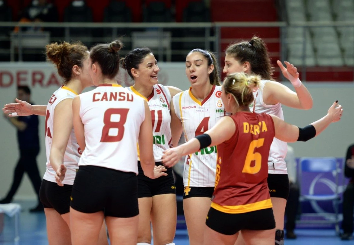 Galatasaray, voleybol takımlarını sadece Türk oyunculardan kuracak