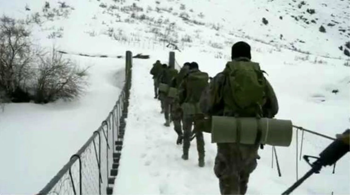 Hakkari polisinden \'Uzun İnce Bir Yoldayım\' klibi