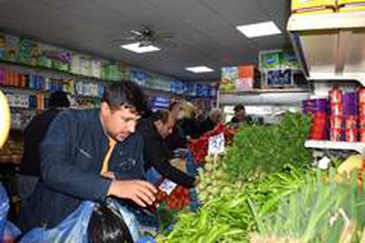 Malatya\'da vatandaşlar fırın ve marketlere hücum etti