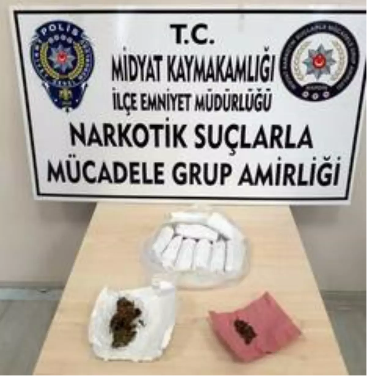 Midyat\'ta narkotik ekipleri zehir tacirlerine göz açtırmıyor