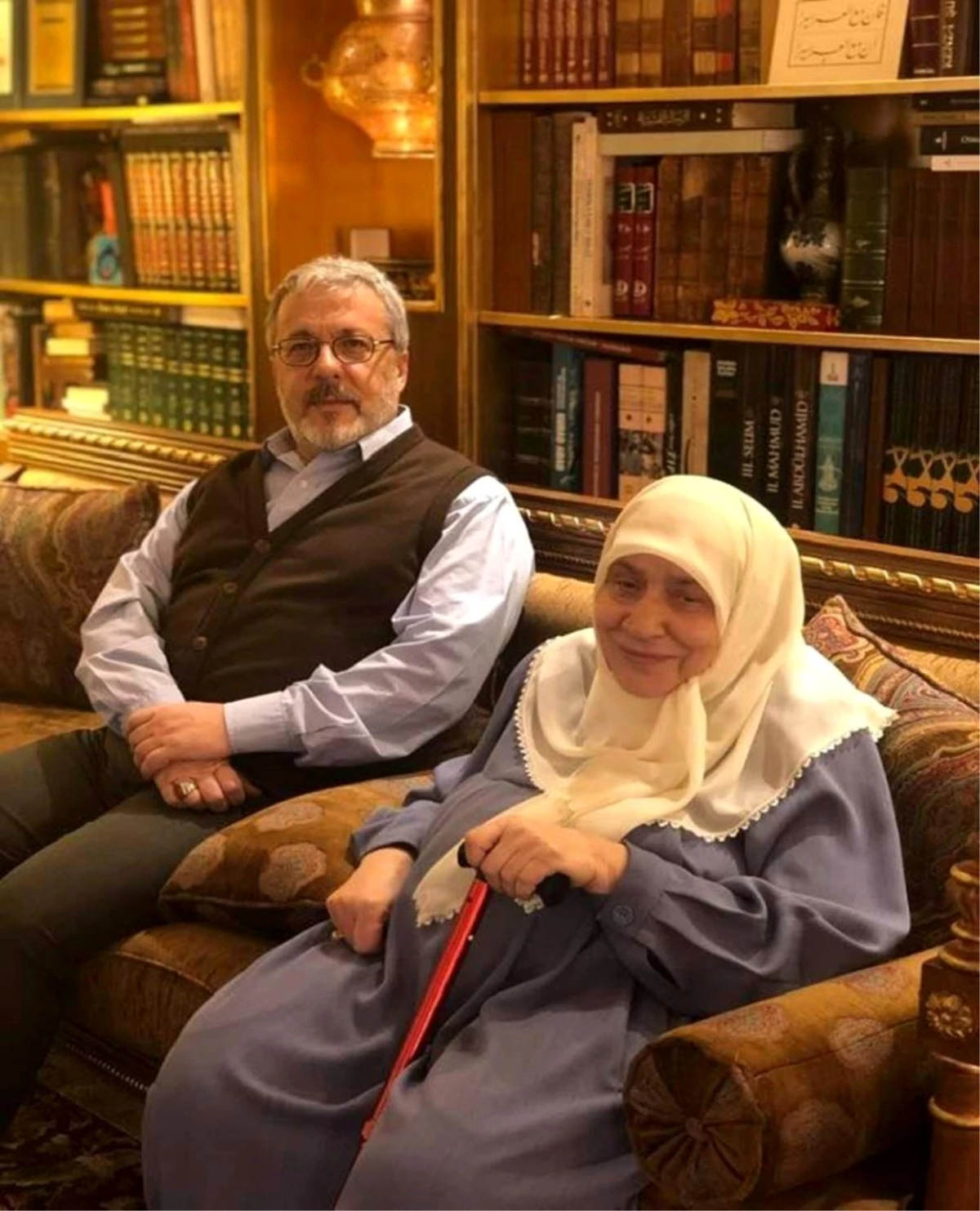 Prof. Mahmud Erol Kılıç\'ın annesi korona virüs nedeniyle hayatını kaybetti