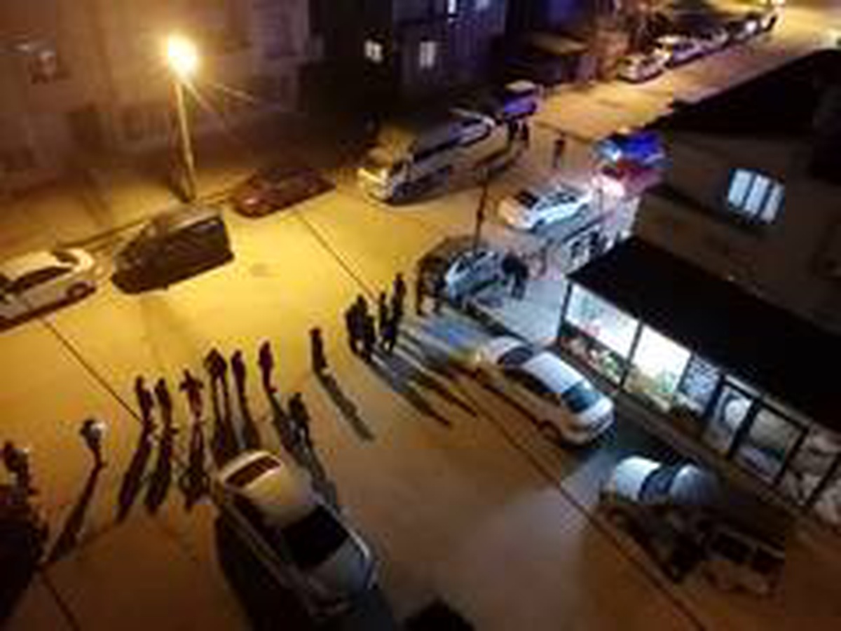 Tekirdağ\'da marketler önünde metrelerce kuyruk oluştu
