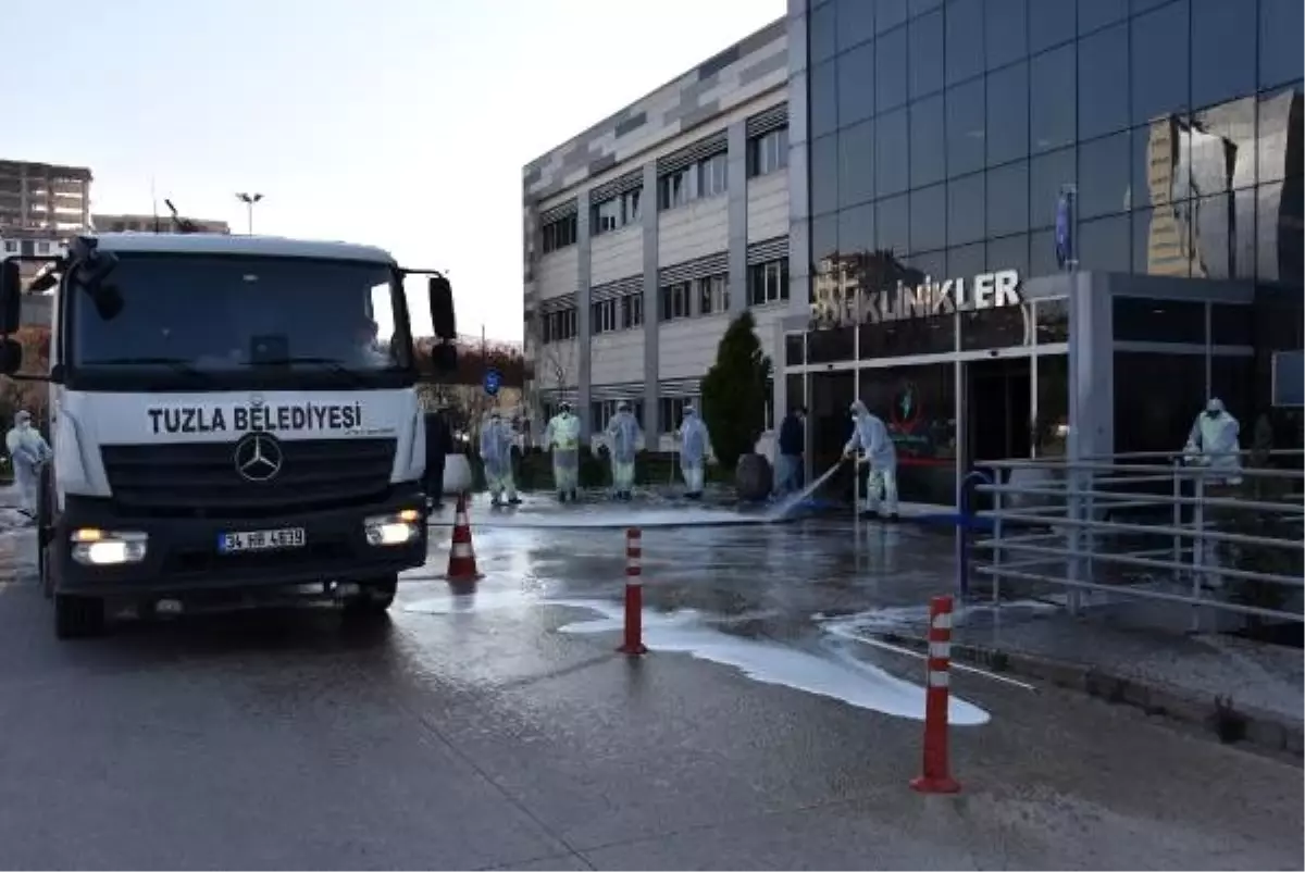 Tuzla Devlet Hastanesi\'nde yıkama ve dezenfekte çalışmaları