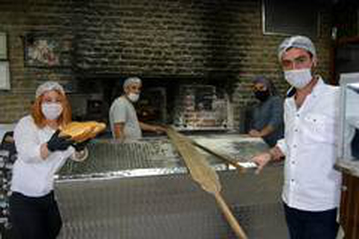 Ayvalık\'ta fırınlarda ekmek üretimi başladı