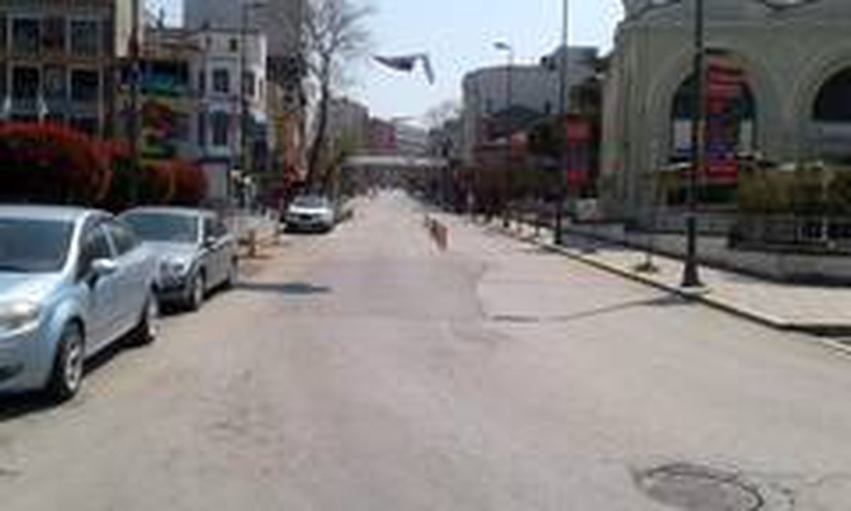 Bandırma\'da cadde ve sokaklar sessizliğe büründü