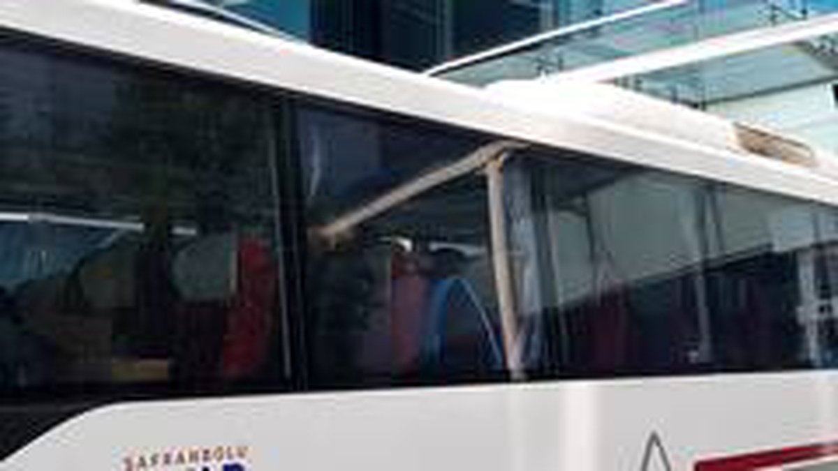 Covid-19 tedavileri tamamlanan 12 Cezayirli taburcu edildi