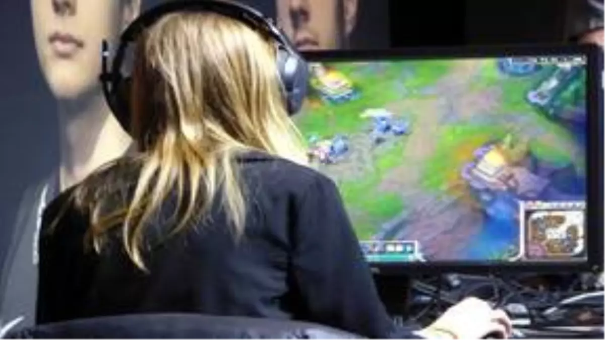 Discord\'a Arka Plandaki Sesleri Azaltmak İçin Yeni Bir Özellik Geldi