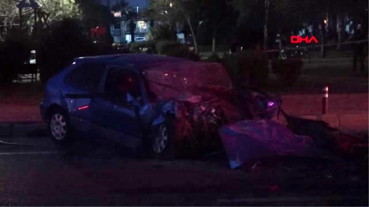 İzmir\'de iki otomobil çarpıştı 1 ölü, 2 yaralı