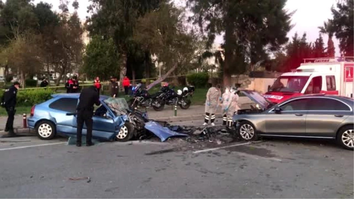 İzmir\'de iki otomobil çarpıştı: 1 ölü, 2 yaralı