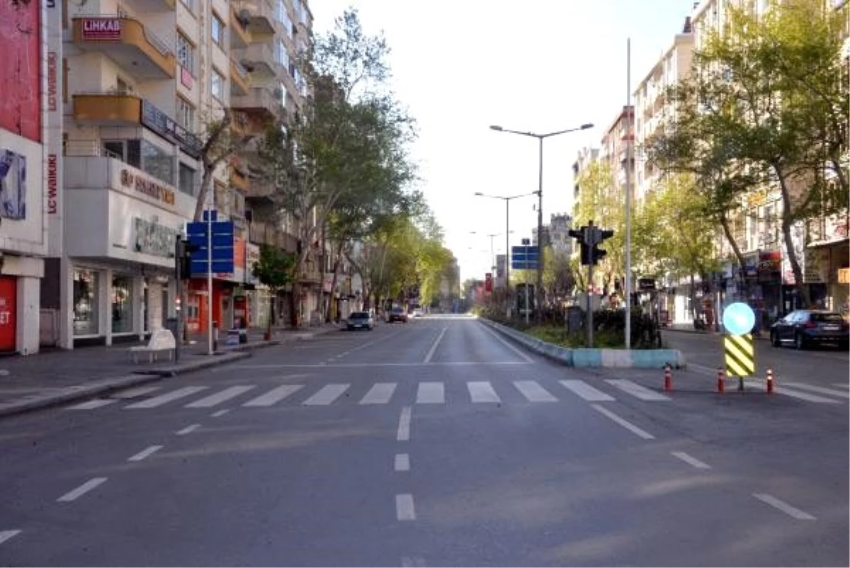 Kahramanmaraş\'ın cadde ve sokakları boş kaldı