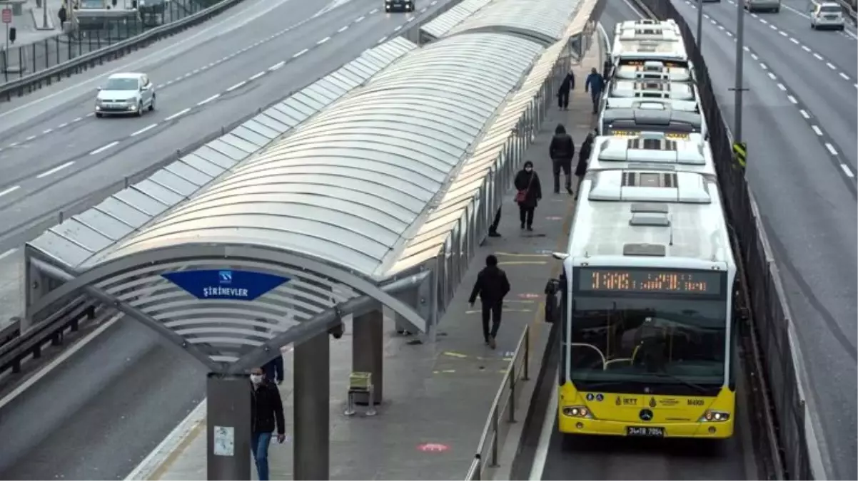 Sokağa çıkma yasağı süresince İstanbul, Ankara ve İzmir\'de toplu taşıma sınırlı hizmet verecek