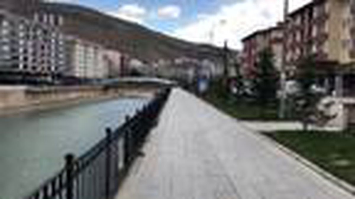 Bayburt\'ta cadde ve sokaklar bomboş