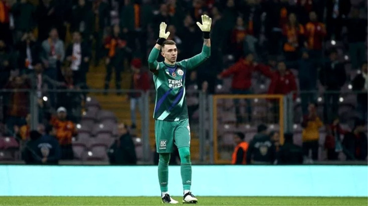 Galatasaray, Fernando Muslera\'ya yeni teklif yapacak