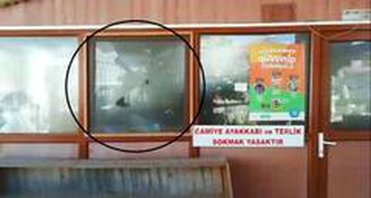 İzmir\'de camiye çirkin saldırı