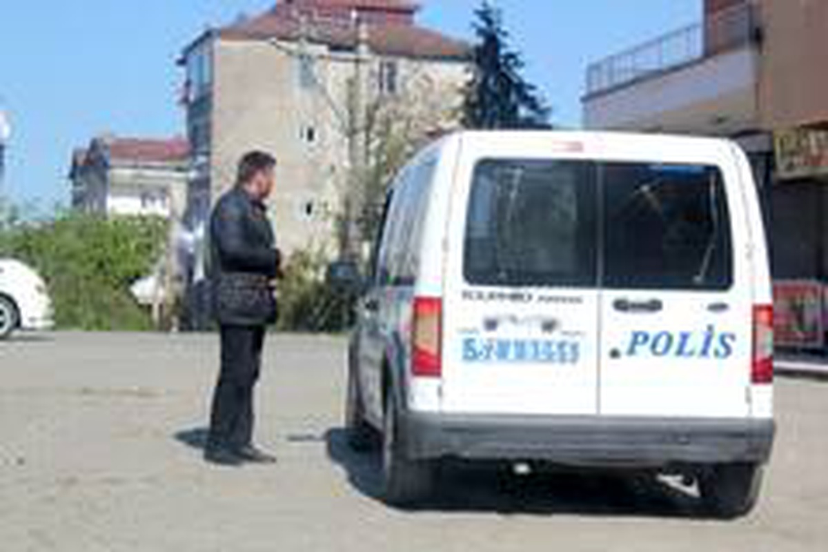 Sokağa çıkan 10 kişiye toplam 3 bin 920 lira ceza kesildi
