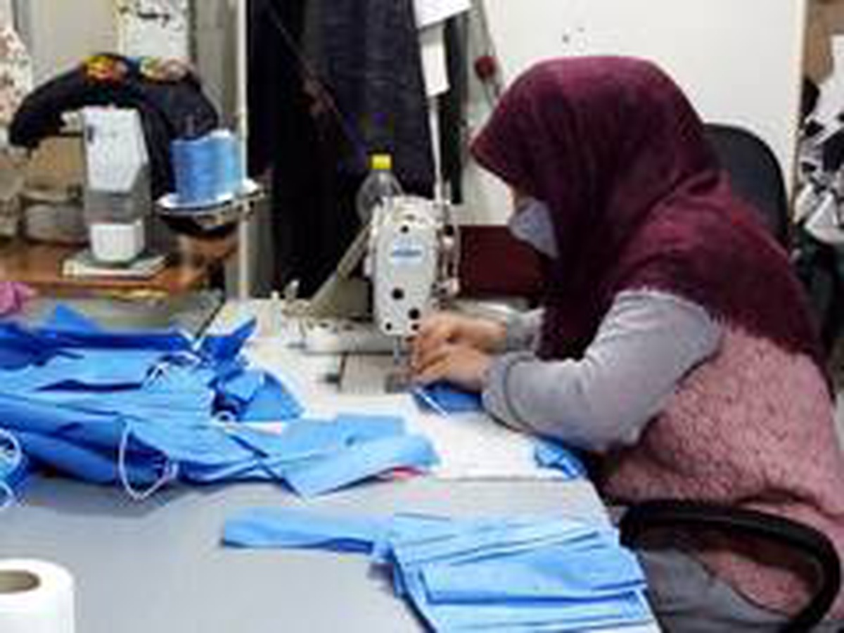 Taşova Halk Eğitim Merkezi\'nden koruyucu maske üretimi
