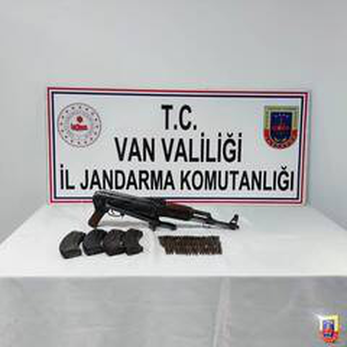 Van\'da tuzaklanmış patlayıcı ele geçirildi