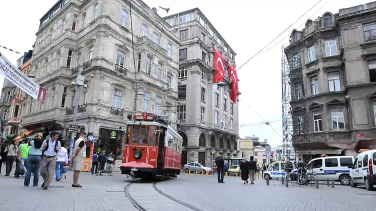 Beyoğlu\'nda 4 noktaya giriş çıkışlar 14 gün süreyle sınırlandırılıyor