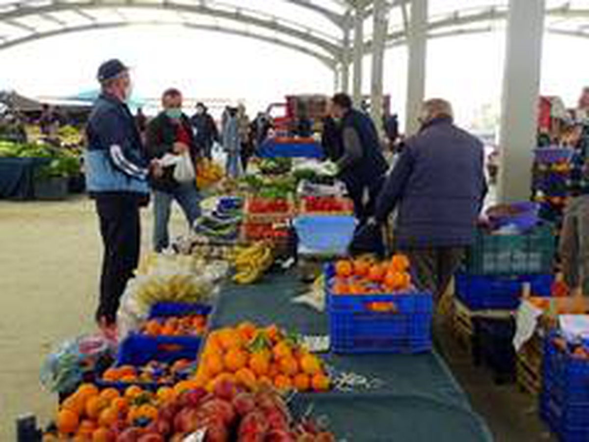 Üç ilçenin pazarcı esnafından Tavşanlı Belediyesi\'ne tepki