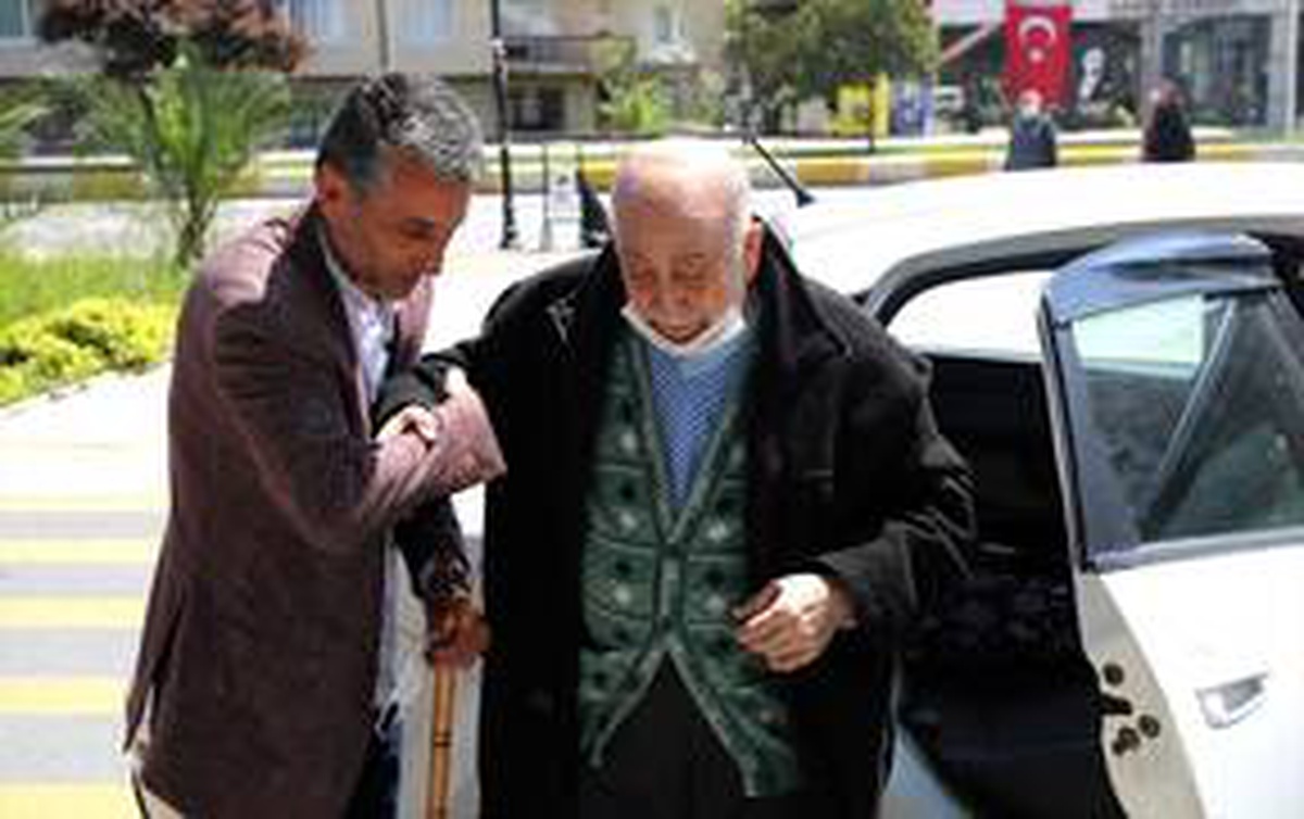 Zabıtaya hitabıyla duygulandıran Burhan amca Mersin\'de tedavi edilecek