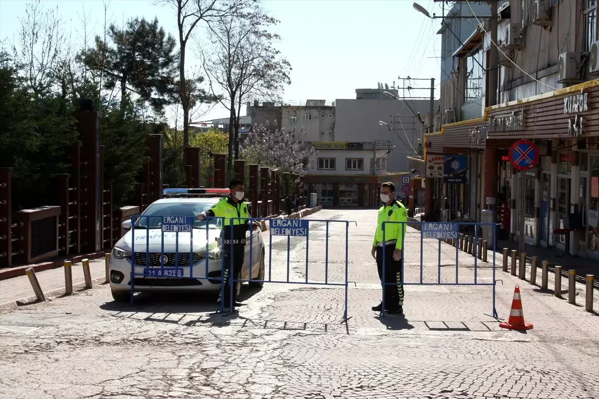 Ergani\'de iki caddede araç girişine kısıtlama getirildi