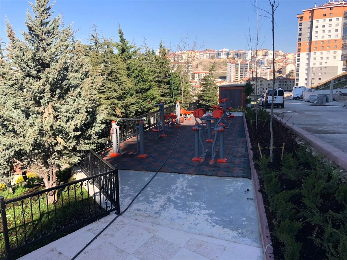 Keçiören Belediyesi park ve yollarda yenileme çalışmaları başlattı