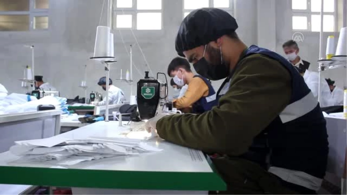 TİKA Afganistan\'da 100 bin maske dağıtacak - KABİL